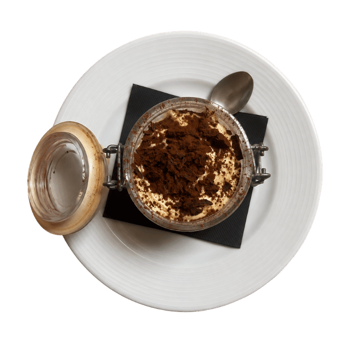 Tiramisu maison servi en verrine au Restaurant Giosué