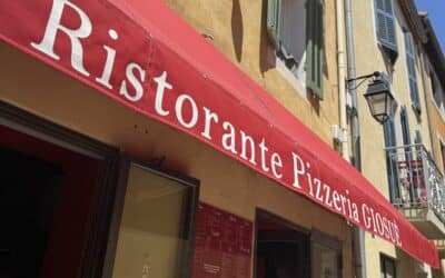 Restaurant avec terrasse à Cassis : profitez de la place au cœur du village
